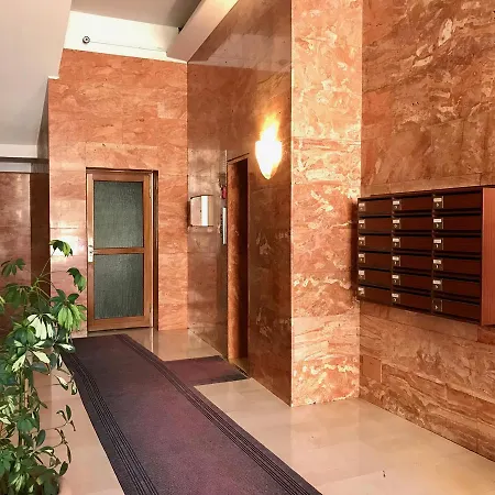 Palazzo Azzarita By Holiplanet Πανσιόν *